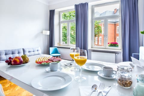 Studio Suite | In-room dining
