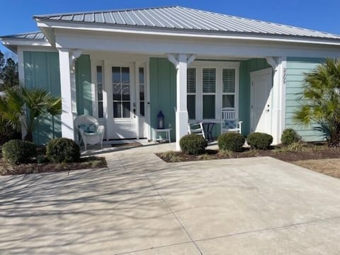 Front of Retreat #2209