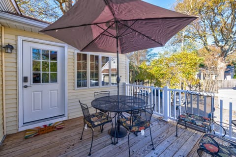 Deck (1)