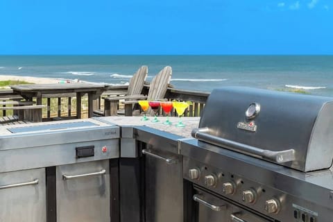 Outdoor Kitchen