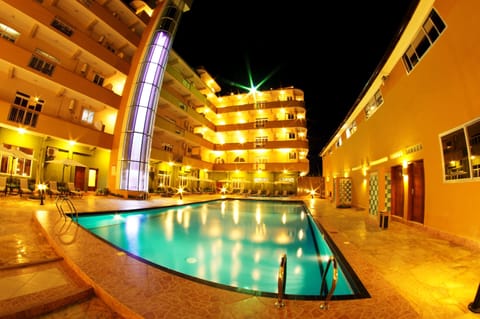 Outdoor pool, sun loungers