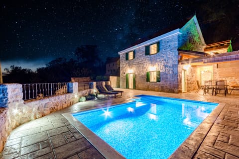 House (Two Bedroom Holiday Home with Private) | Pool | Seasonal outdoor pool
