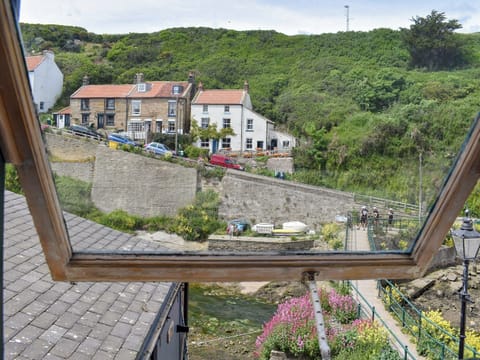 View | Beckview Cottage, Staithes