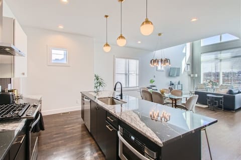 Oversized Island featured