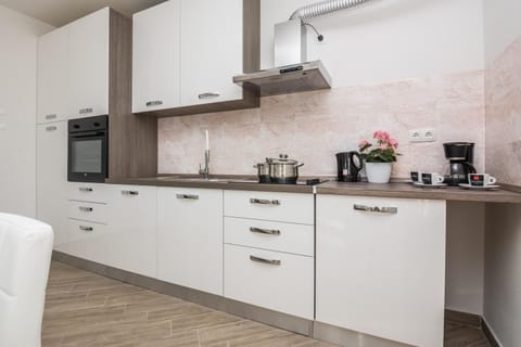 Standard Apartment, Multiple Bedrooms (Pool Apartment Bakija 2) | Private kitchen | Fridge, microwave, oven, stovetop