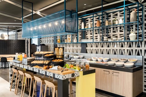 Buffet breakfast on weekdays (EUR 19 per person)