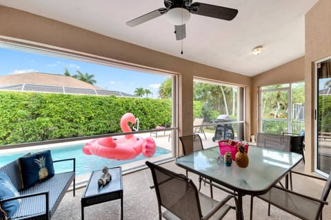 Welcome to Flamingo House! Sit back, relax and enjoy your stay!