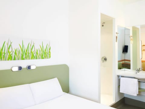 In-room safe, desk, free WiFi, bed sheets