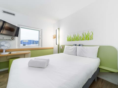 Classic Double Room, 1 Double Bed | Desk, free WiFi, bed sheets