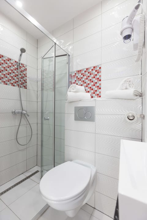 Free toiletries, hair dryer, towels