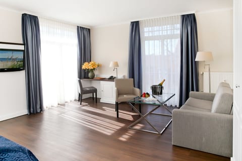 Baltic Doubleroom XL (Dependance) | Hypo-allergenic bedding, in-room safe, desk, blackout drapes