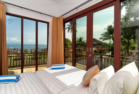 Family Villa, 3 Bedrooms, Private Pool | Minibar, in-room safe, blackout drapes, soundproofing