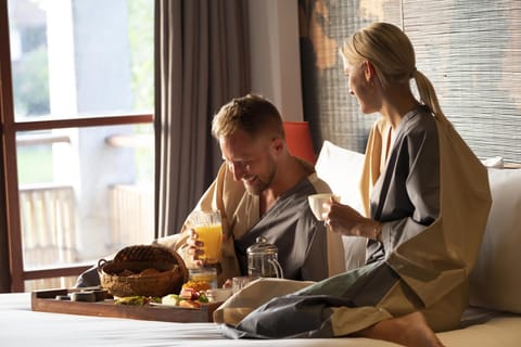 Minibar, in-room safe, desk, laptop workspace