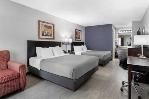 Desk, iron/ironing board, rollaway beds, free WiFi