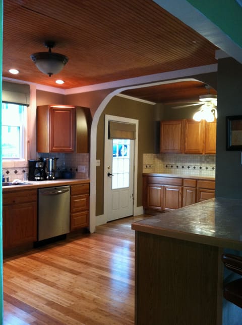 Superior House, 6 Bedrooms, Lake View | Private kitchen | Microwave, coffee/tea maker, toaster, freezer