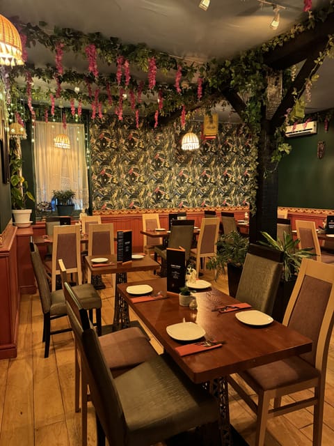 Daily English breakfast (GBP 6.95 per person)