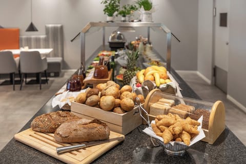 Daily buffet breakfast (EUR 19 per person)
