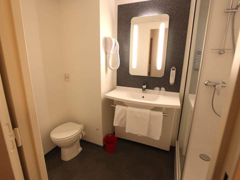 Standard Double Room, 1 Double Bed | Desk, soundproofing, free WiFi