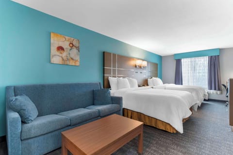 Suite, Multiple Beds, Non Smoking, Refrigerator & Microwave (with Sofabed) | Desk, iron/ironing board, bed sheets