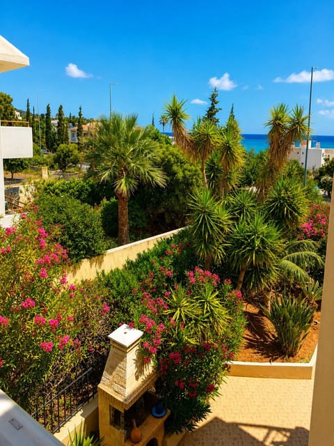Apartment, 2 Bedrooms | Garden view