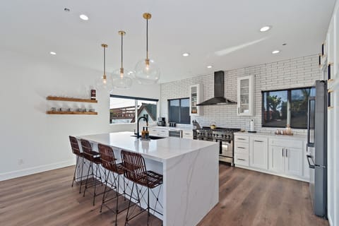 Huge gourmet kitchen! 