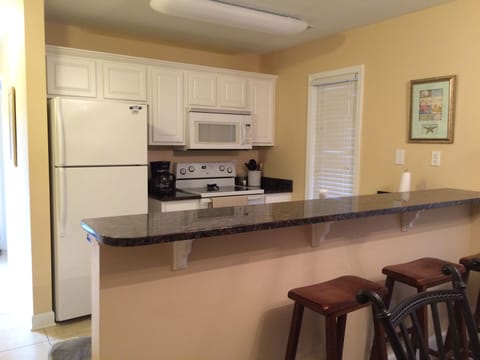 Breakfast nook with seating for 3.