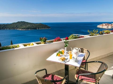 Apartment (Two-Bedroom Apartment with Balcony an) | Balcony