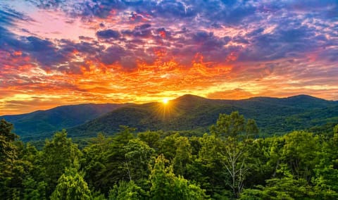 Where the mountains meet the sky—and every sunrise feels like it was painted just for you.