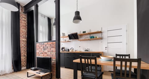 Superior Apartment | 1 bedroom, iron/ironing board, travel crib, free WiFi