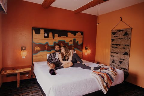 Panoramic Sedona King Suite | Premium bedding, in-room safe, desk, blackout drapes