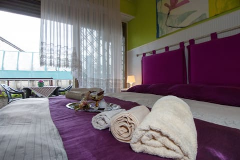 Double Room, Balcony | Premium bedding, individually decorated, individually furnished, desk