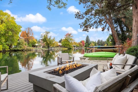 Magical riverside home in the heart of Bend