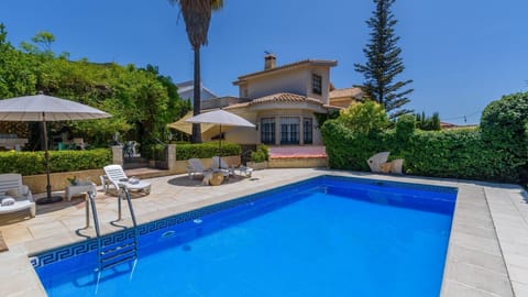 Villa del Mamut El Padul by Ruralidays