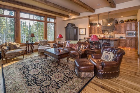 2 Bear Paw Trail - Luxury Suite B-7273