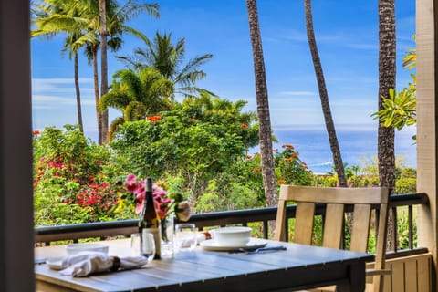 Expansive, top-floor lanai with ocean views and tropical breezes!
