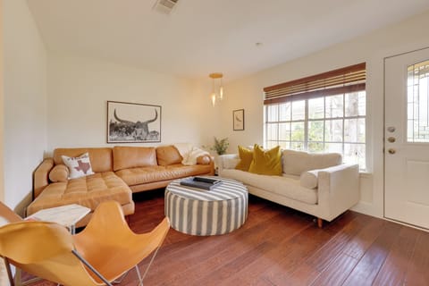 Austin Vacation Rental House | 2BR | 1.5BA | 1,114 Sq Ft | 1 Step to Enter