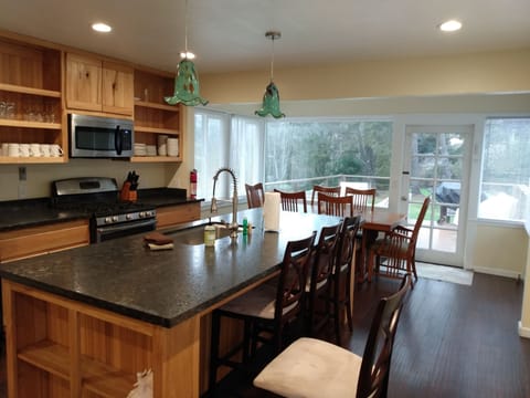 Full kitchen with large island.