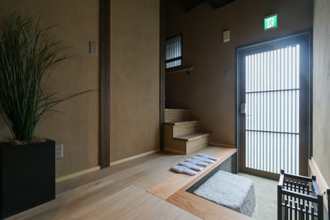 Room for 6 Guests | 2 bedrooms, iron/ironing board, free WiFi, bed sheets