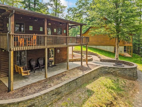 Picture yourself spending your mornings on the back porch as you enjoy your coffee and watch the sun come up over the lake.