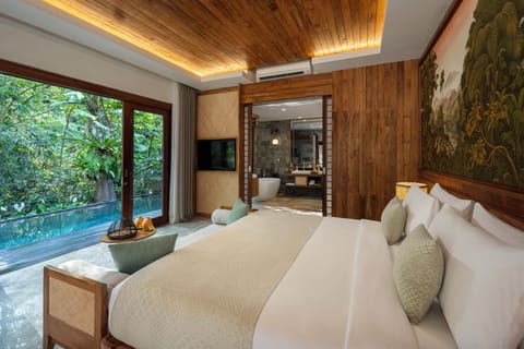 1-Bedroom Villa with Private Heated Pool | Free minibar, in-room safe, individually decorated