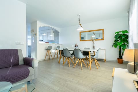 Living room - dining room (2)