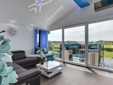 Villa | Living area