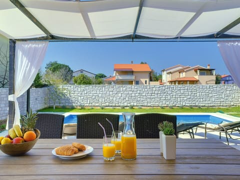 Villa | Dining