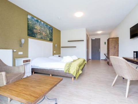 Apartment | 1 bedroom, bed sheets