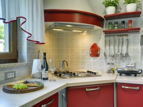 Villa | Private kitchen | Electric kettle, cookware/dishes/utensils