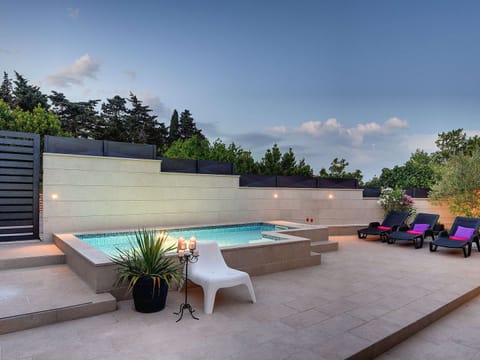 House | Pool | Indoor pool, outdoor pool