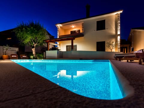 House | Pool | Indoor pool, outdoor pool
