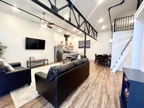 Entry way into Bar-M 