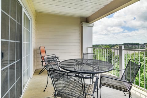 Branson Vacation Rental Condo | 3BR | 3BA | 1,227 Sq Ft | Private Entrance