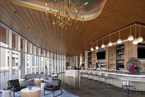 2 bars/lounges, lobby lounge, rooftop bar